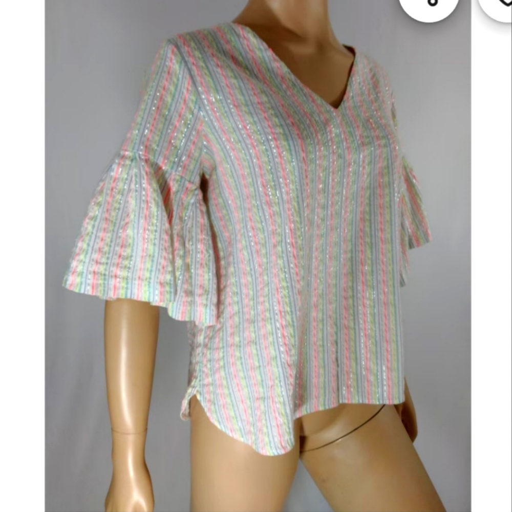 3/4 in Bell Sleeve Top